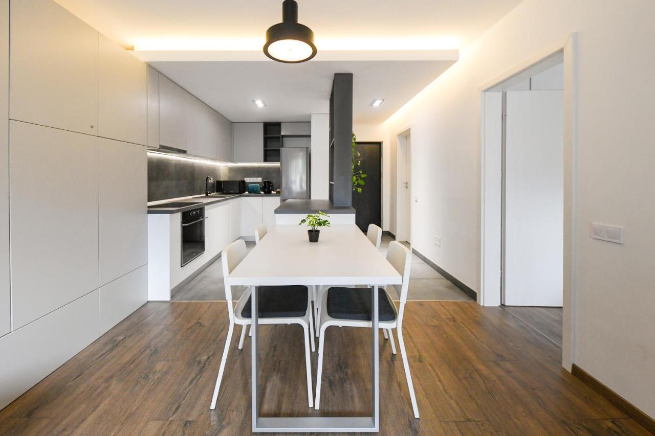 Modern Apartment In A Quiet Area Cluj-Napoca Extérieur photo