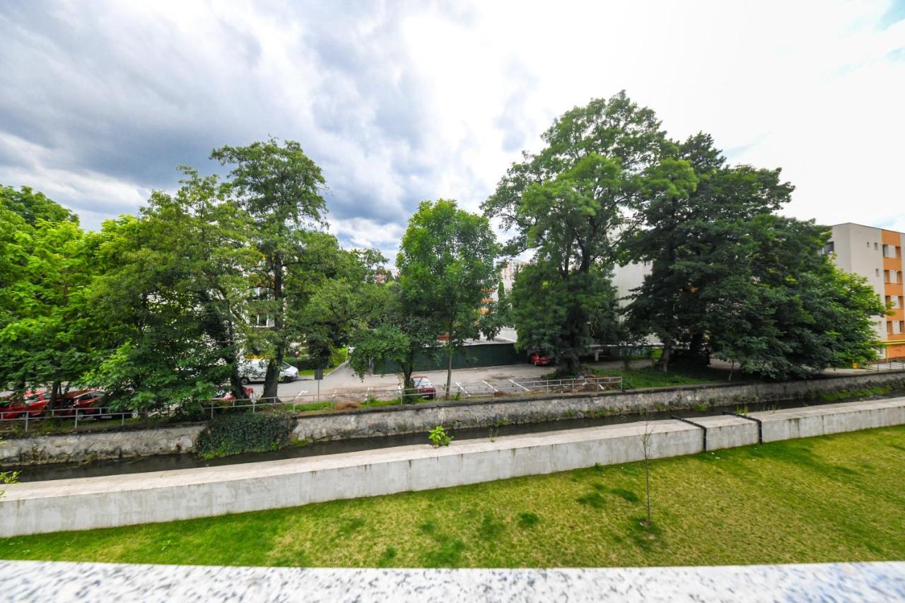 Modern Apartment In A Quiet Area Cluj-Napoca Extérieur photo
