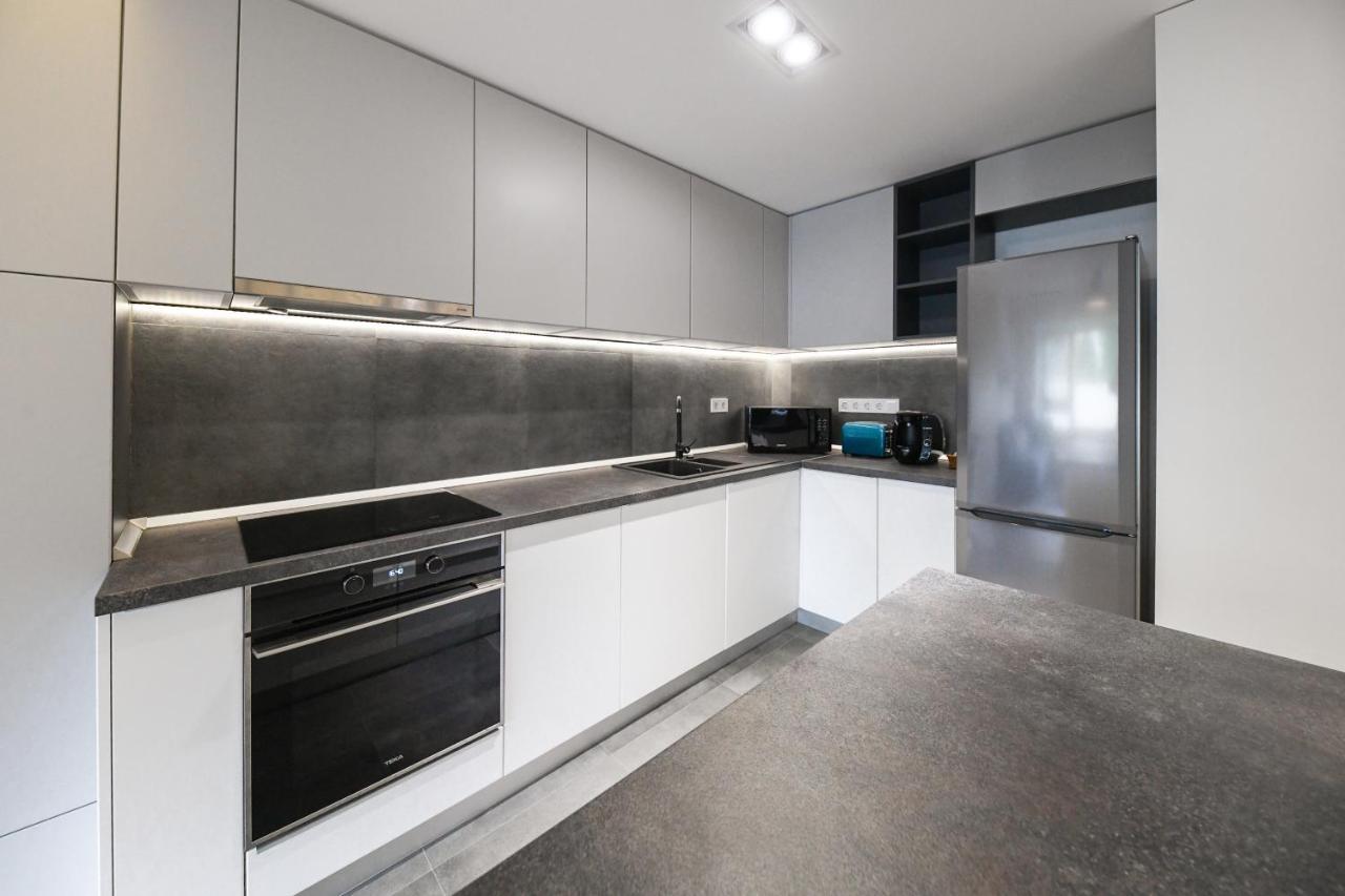 Modern Apartment In A Quiet Area Cluj-Napoca Extérieur photo
